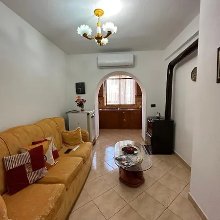شقة In Center *
